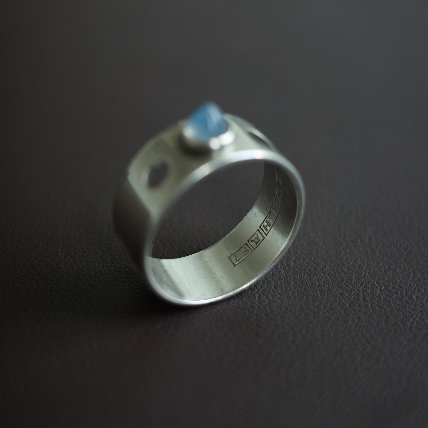 Snow quartz ring by Elis Kauppi