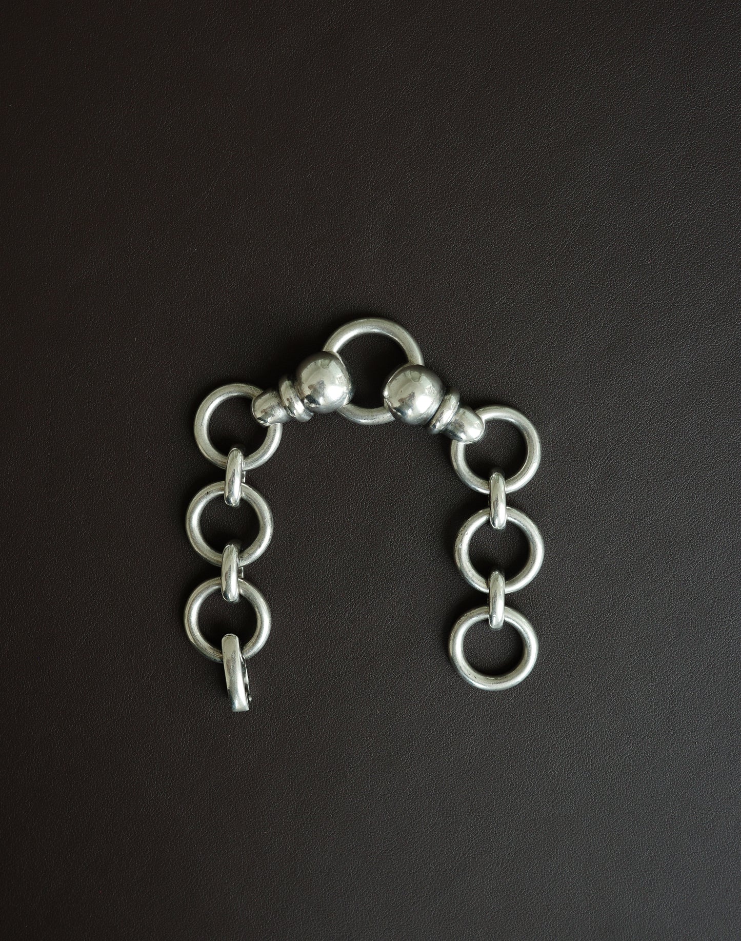 Heavy-weight hoop link bracelet