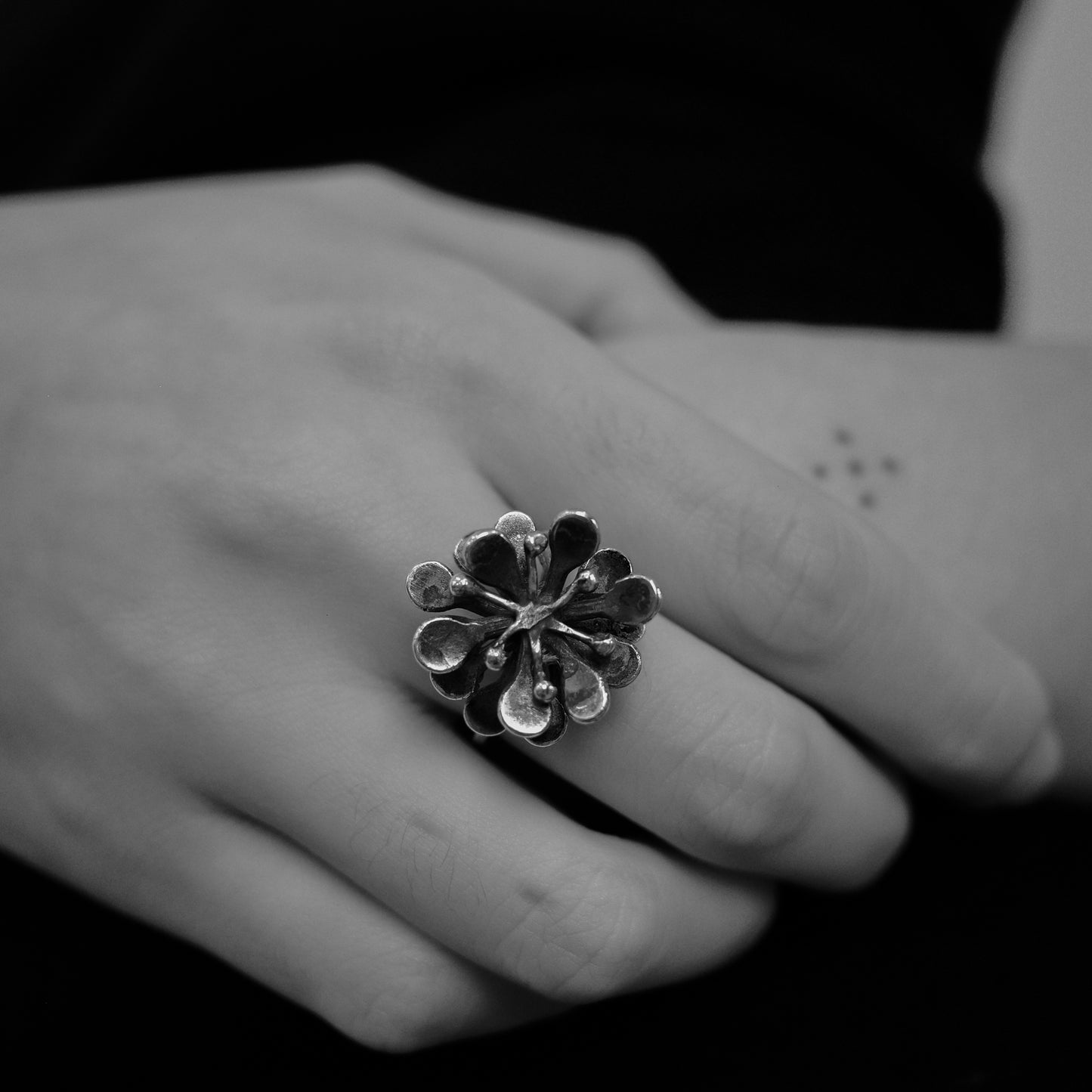 Sculptural flower ring