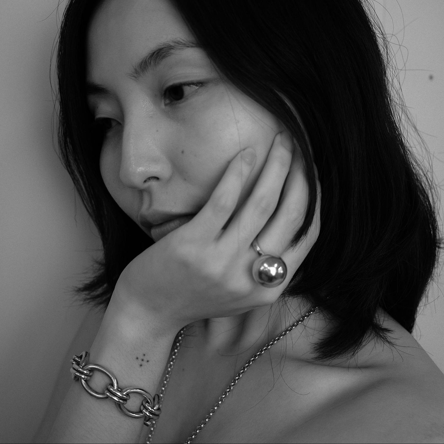 Solid oval link bracelet