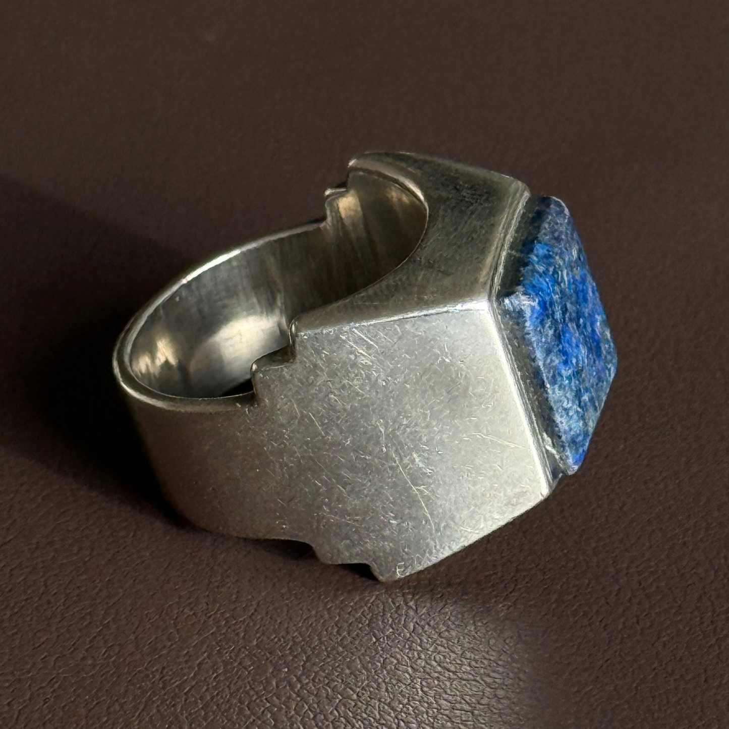 Rare and huge signet ring with Lapis Lazuli