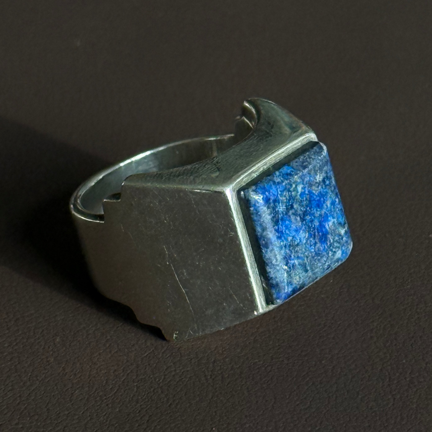 Rare and huge signet ring with Lapis Lazuli