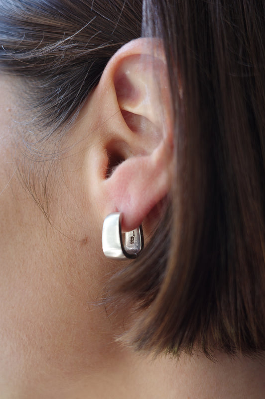 Square modernist hoops