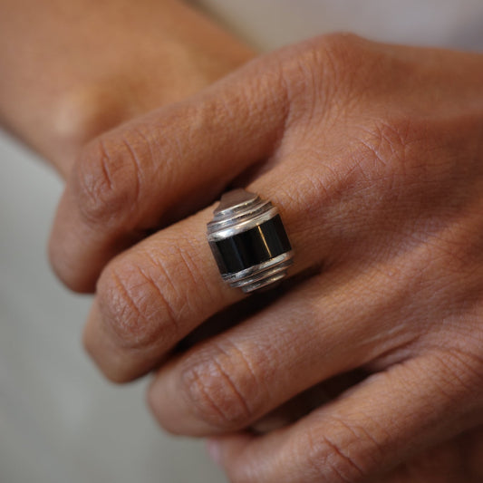 Art Deco ring with black Onyx setting