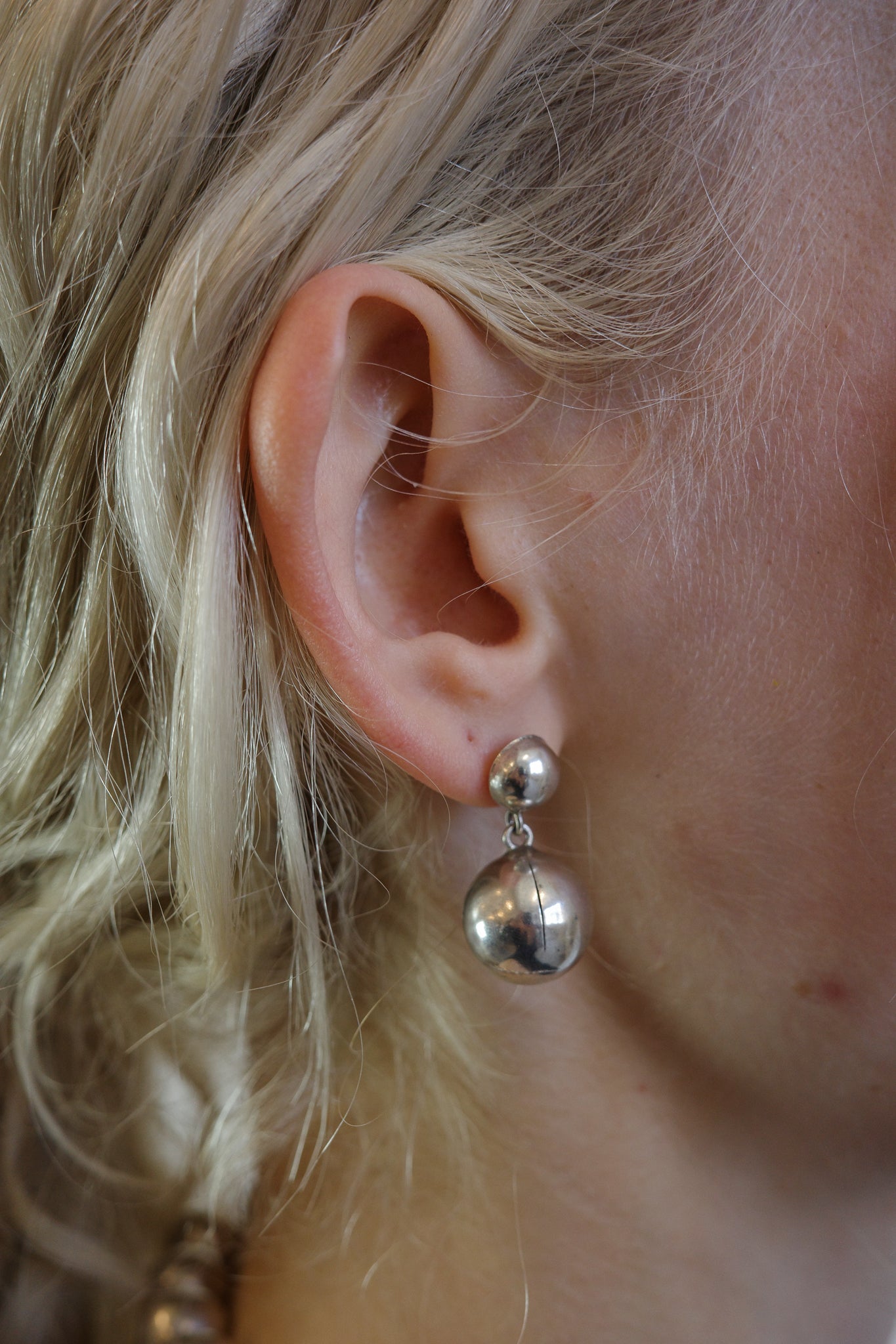 Hollow gorgeous pearl dangle earrings