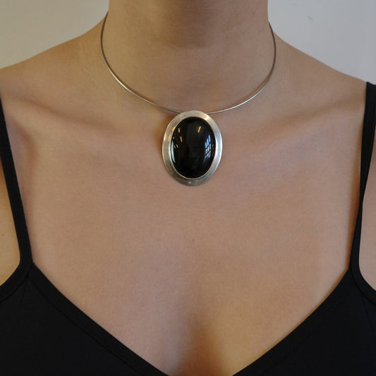 Black onyx antique pendant / brooch