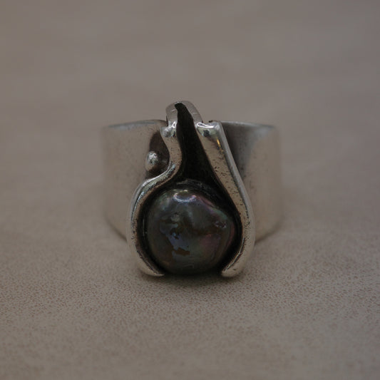 black tahiti pearl abstract ring