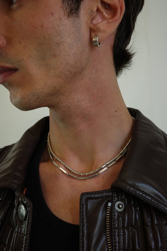 Solid rectangular link necklace
