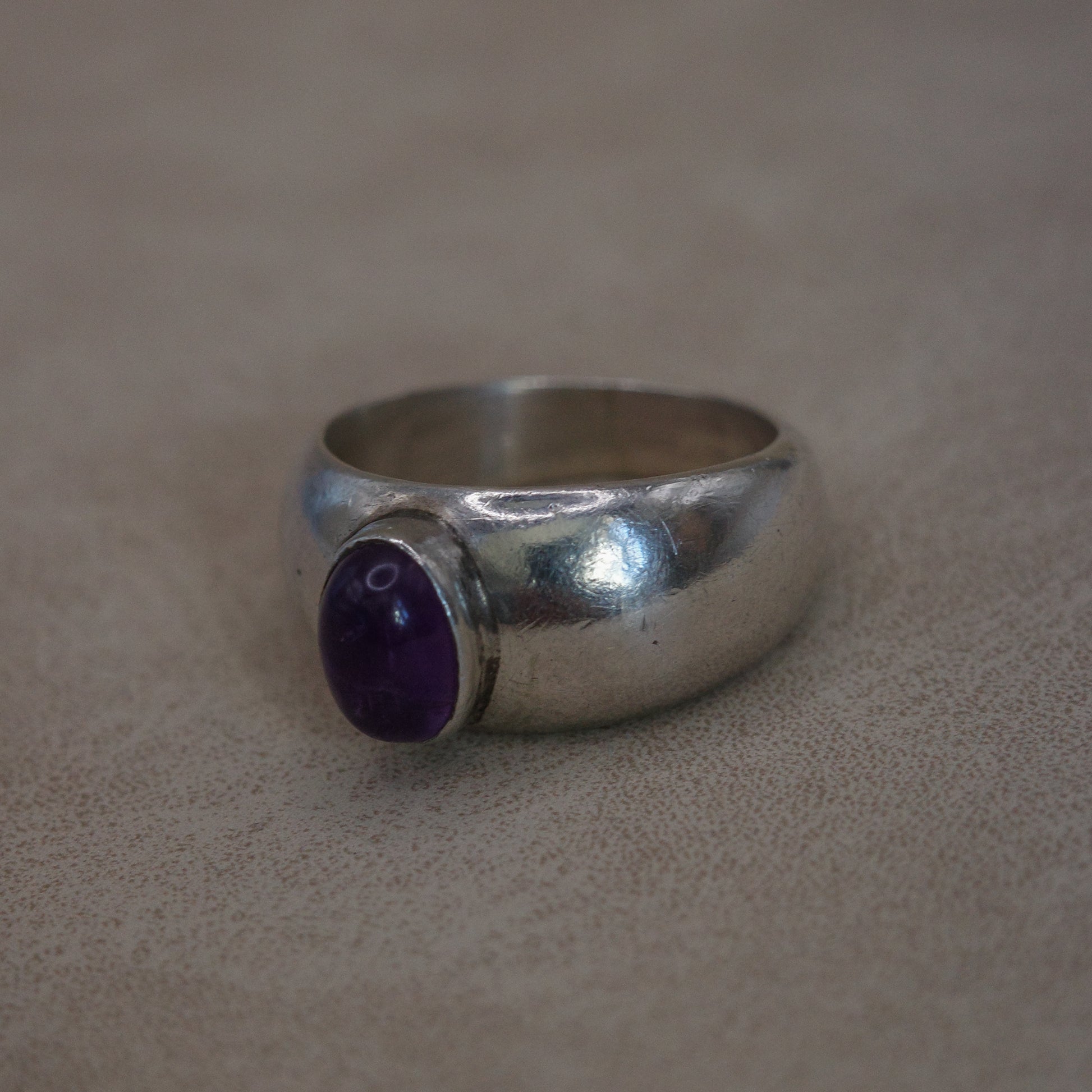 Amethyst everyday solid band ring