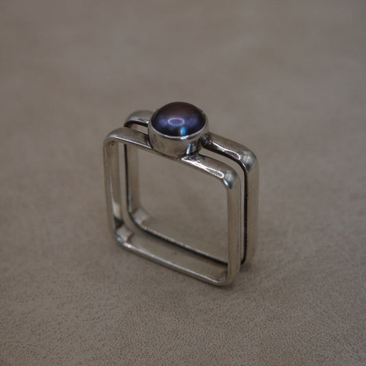 Square black pearl ring