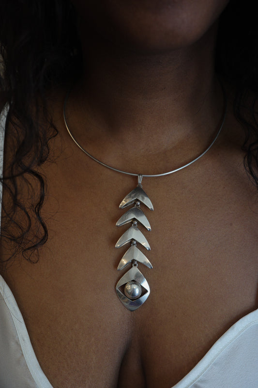Fishbone pendant