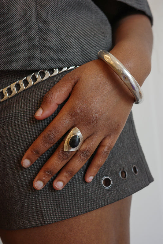 Onyx folded ring