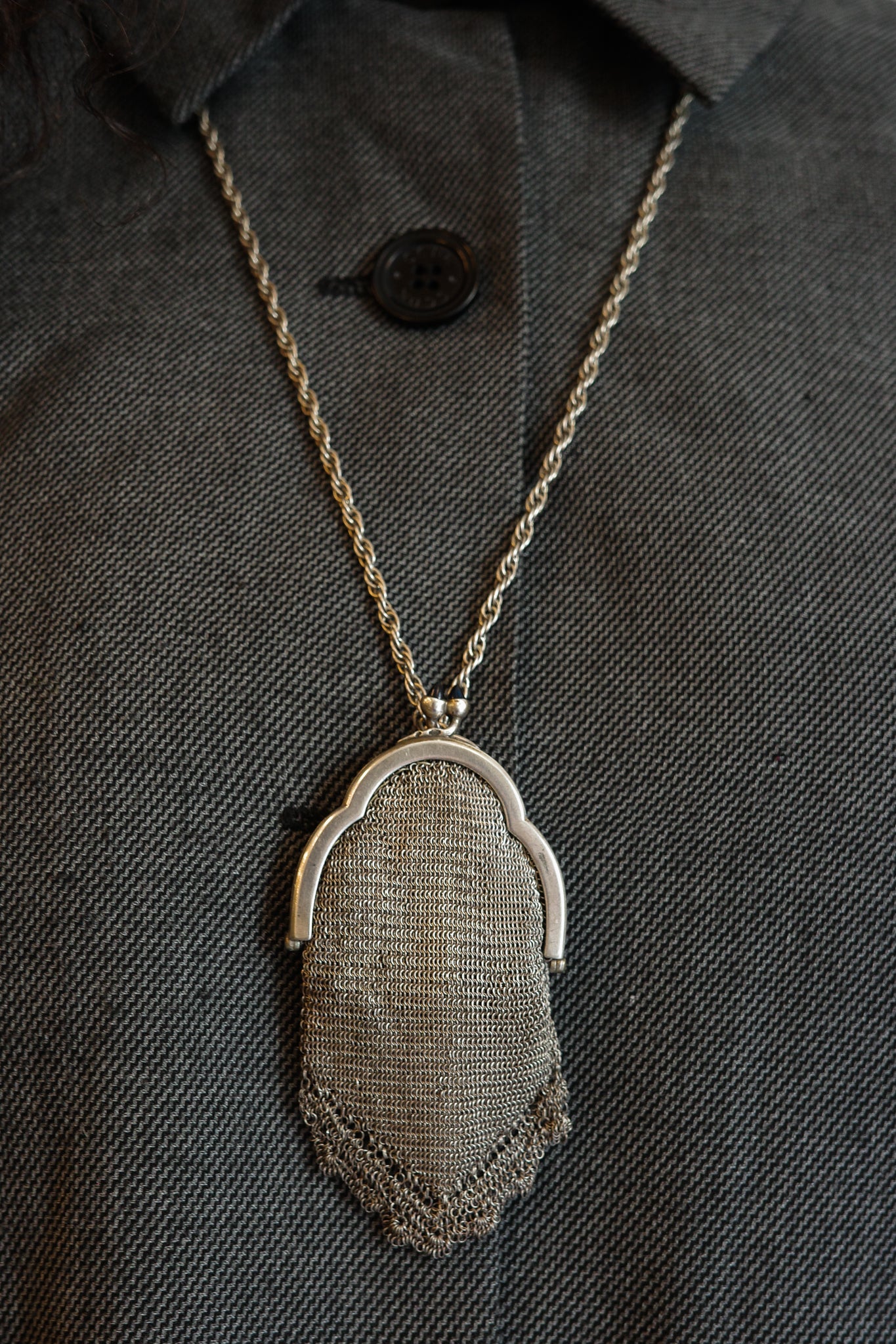 1930s silver mesh purse pendant