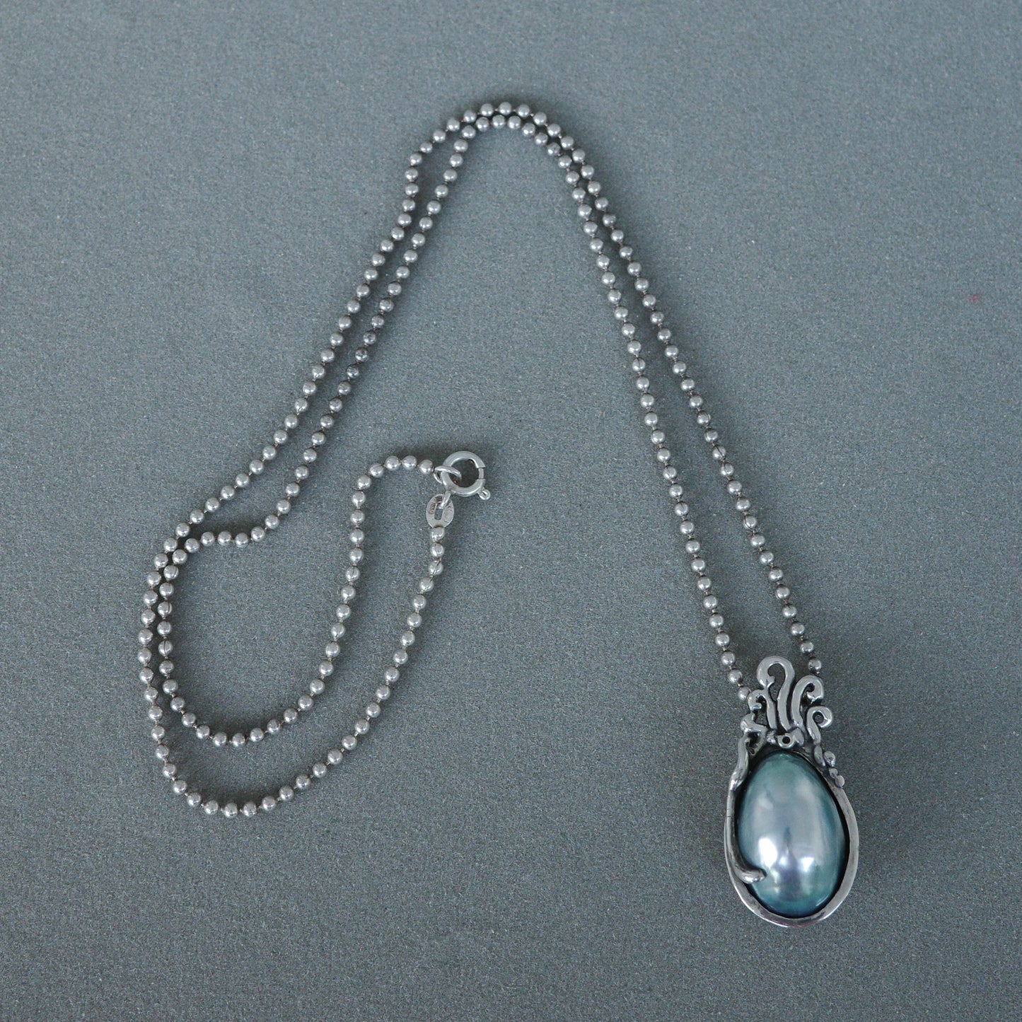 Art Nouveau osmena shell pendant-brooch