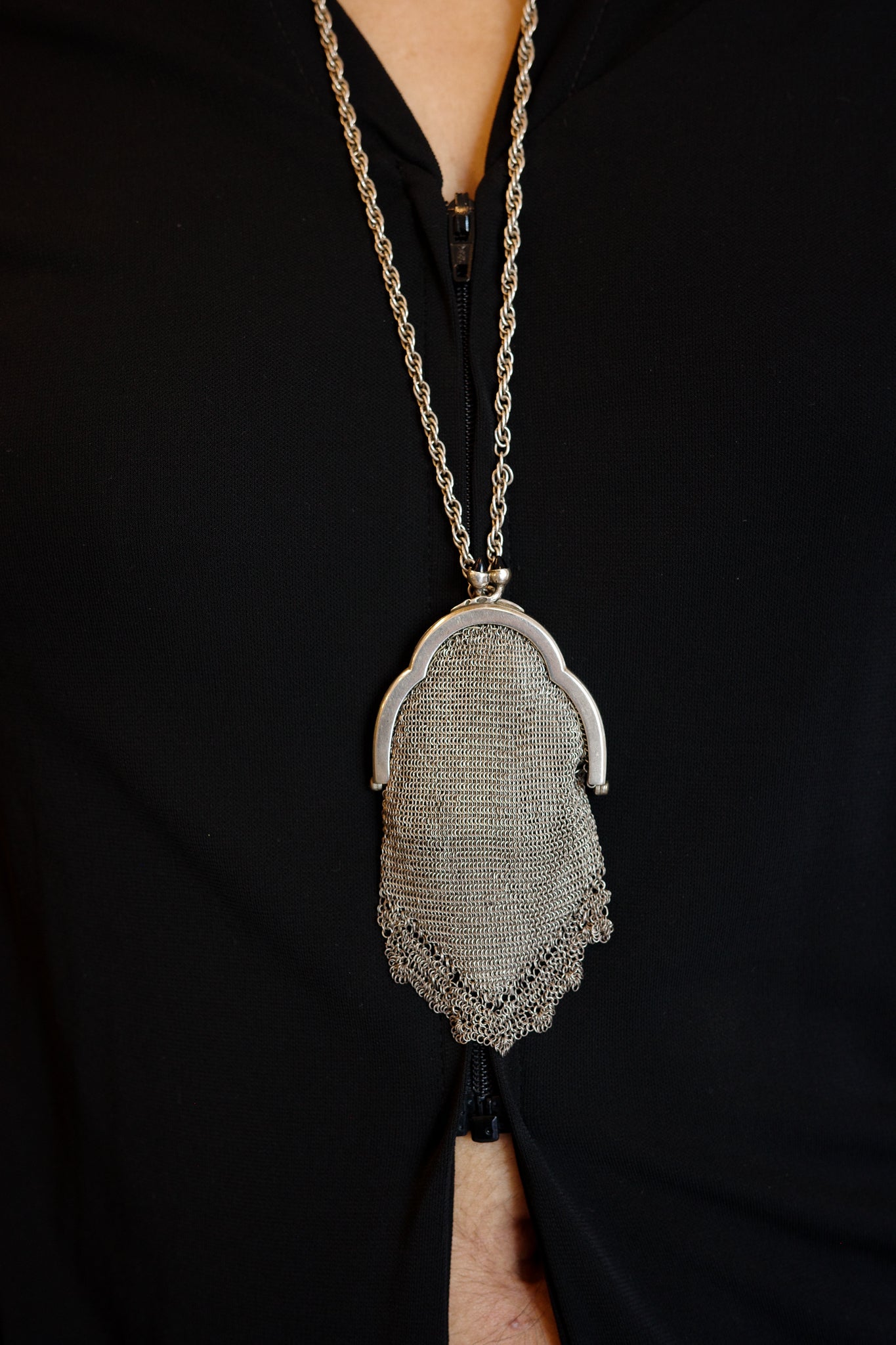 1930s silver mesh purse pendant