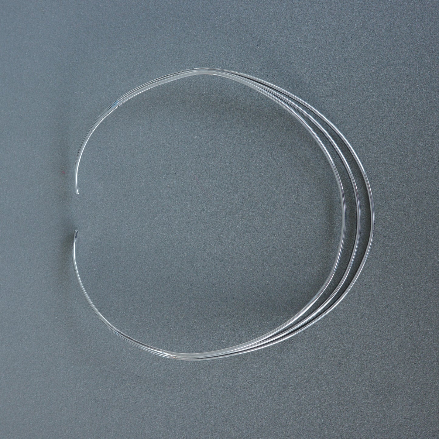 Sterling triple-band choker