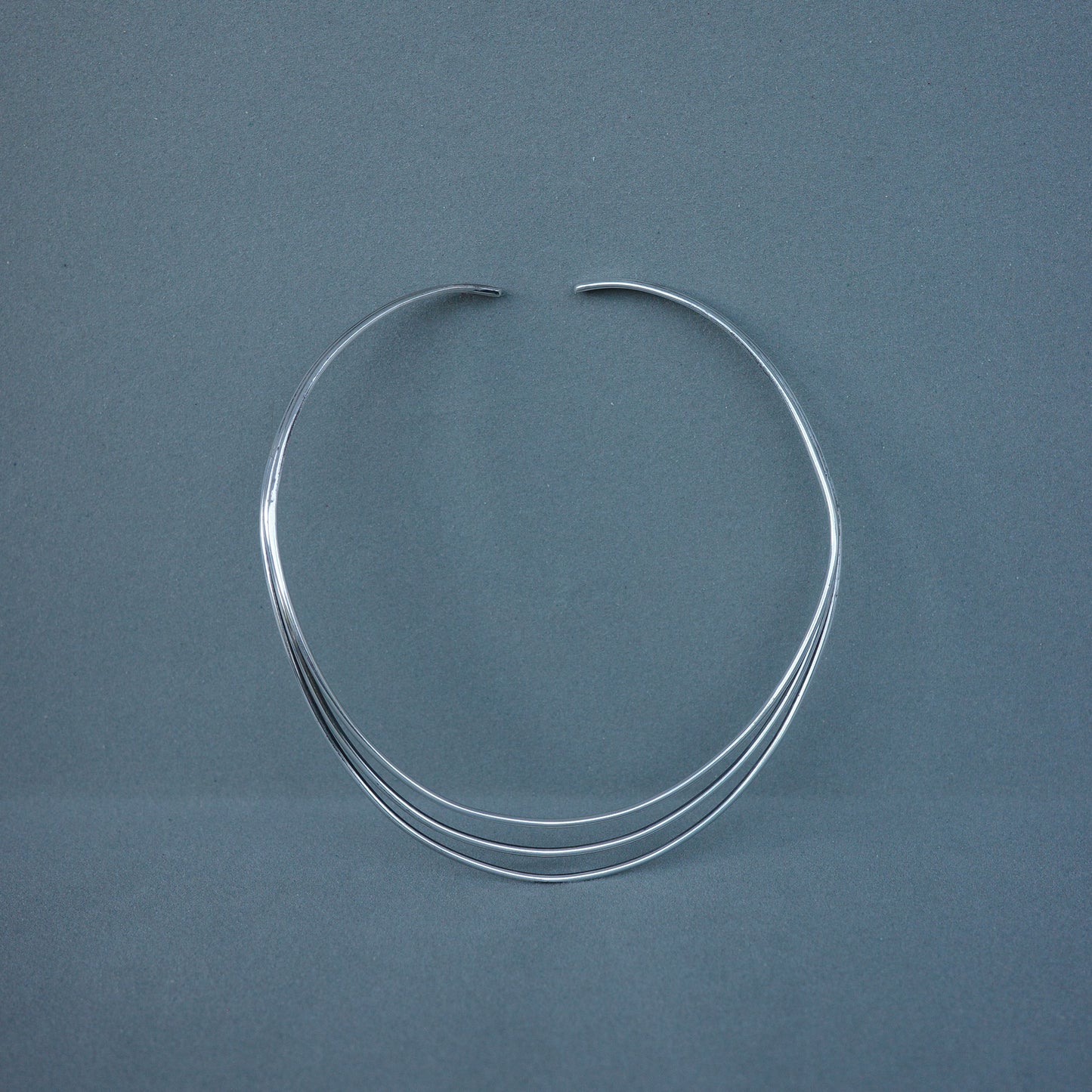 Sterling triple-band choker