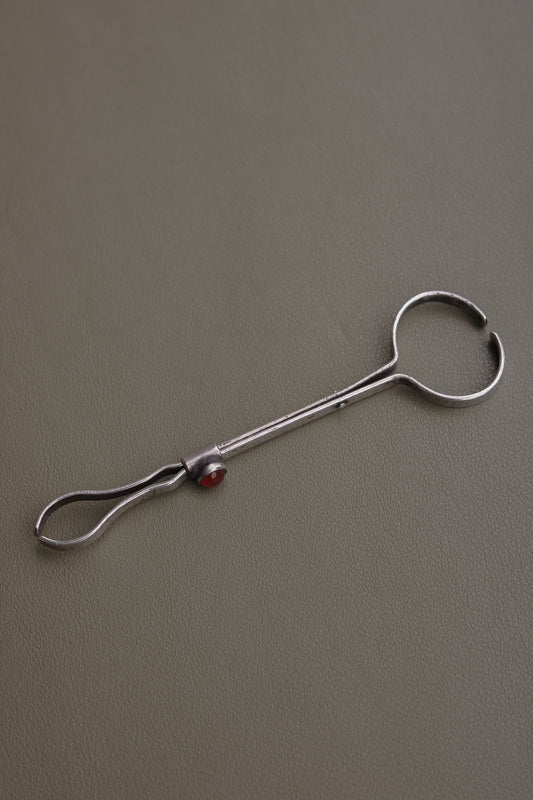 1920s Ring Cigarette Holder With Carnelian Detail
