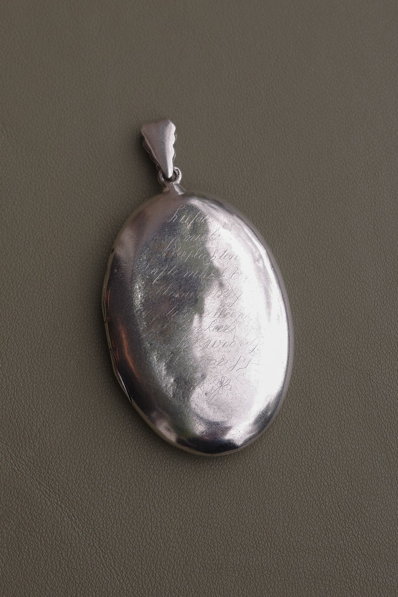 Liefde Locket Pendant
