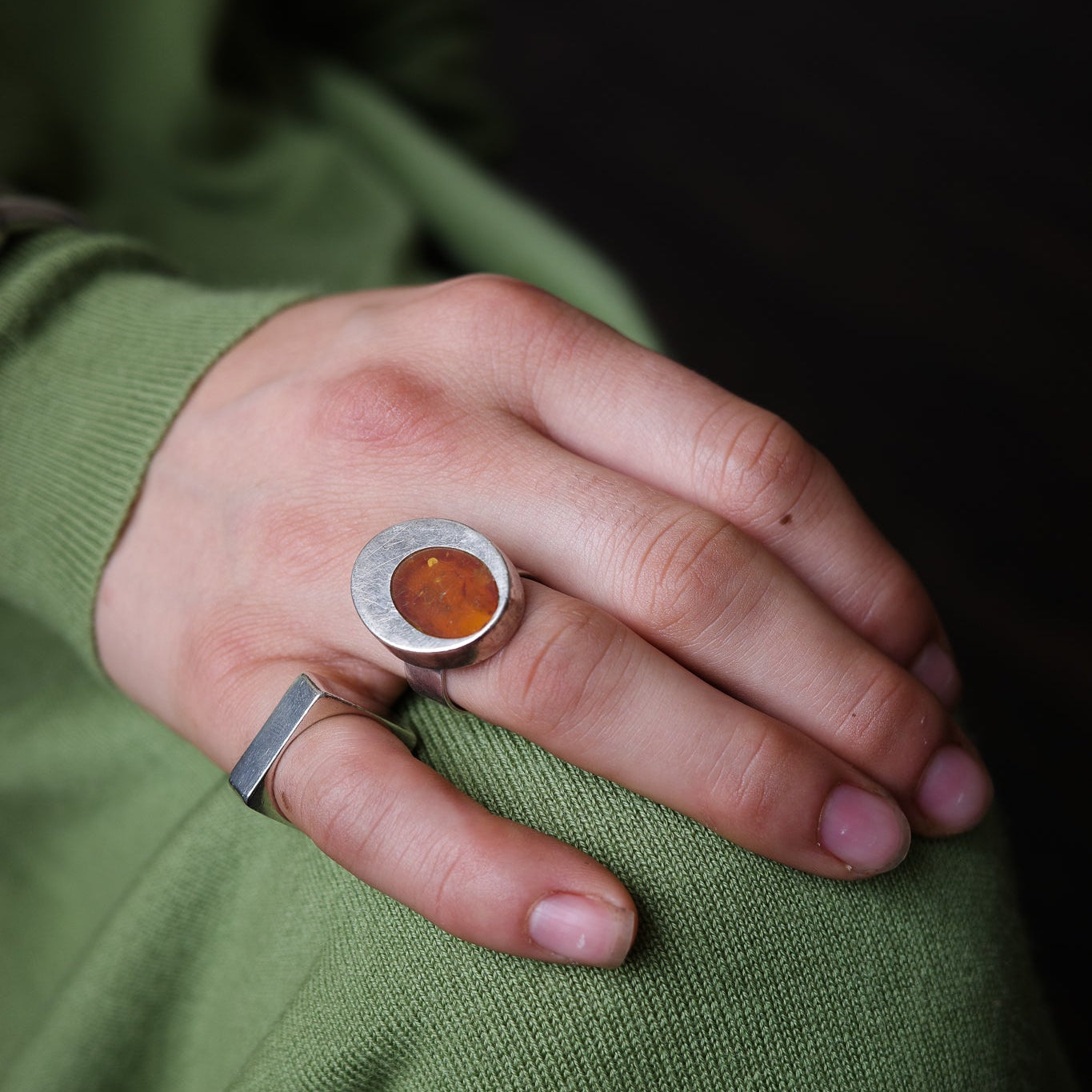 Oval amber ring