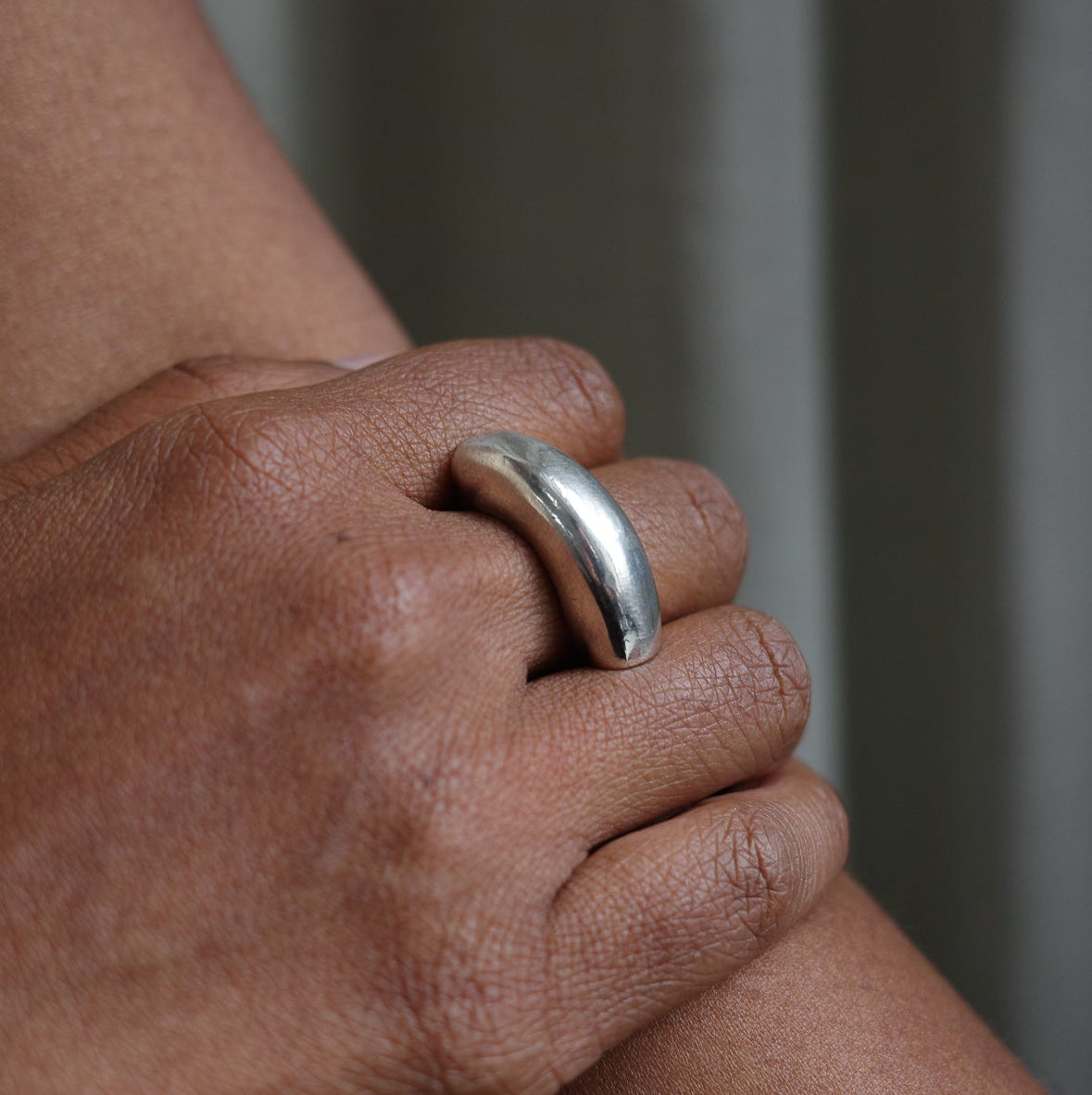 Modernist soft pinch ring