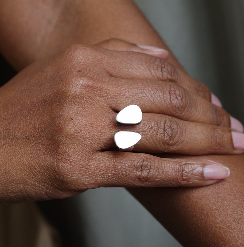 Split pebble ring