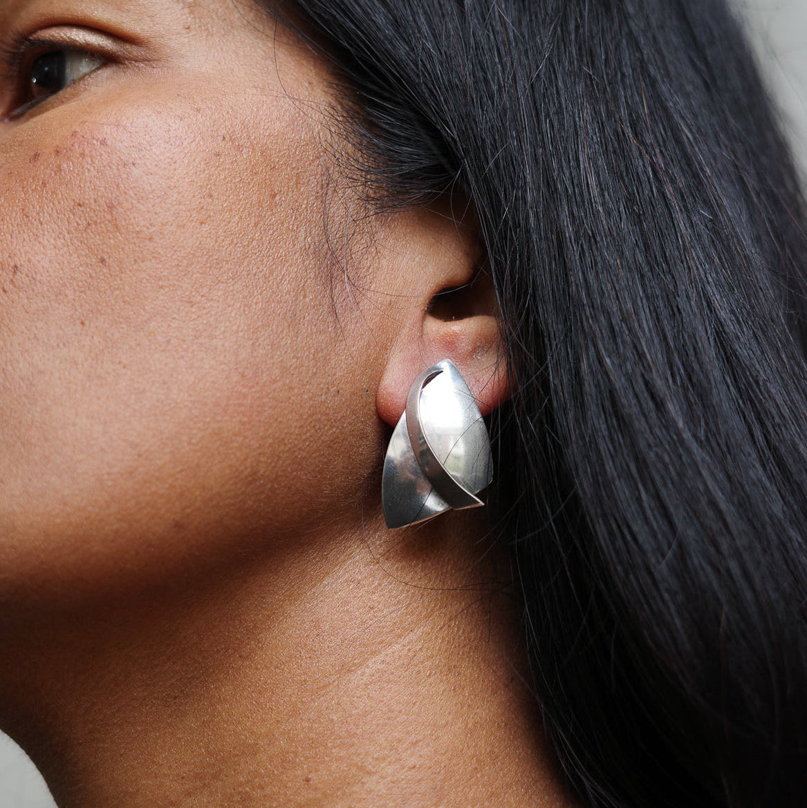 Mexican curved panel studs
