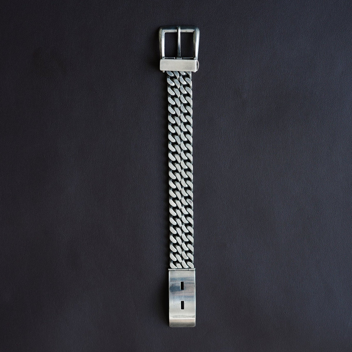 Belt buckle curb chain bracelet