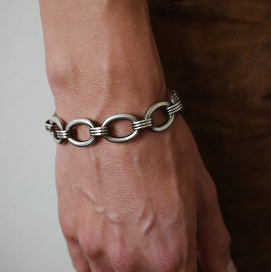 Timeless French link bracelet