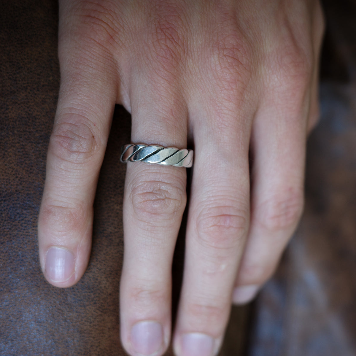 Braid band ring
