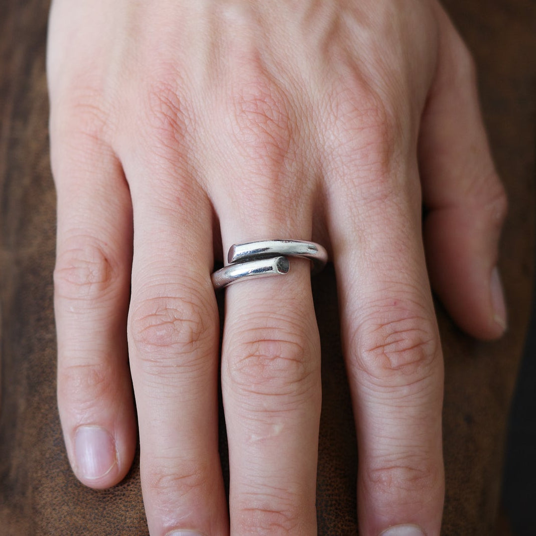 Wrapped wire ring