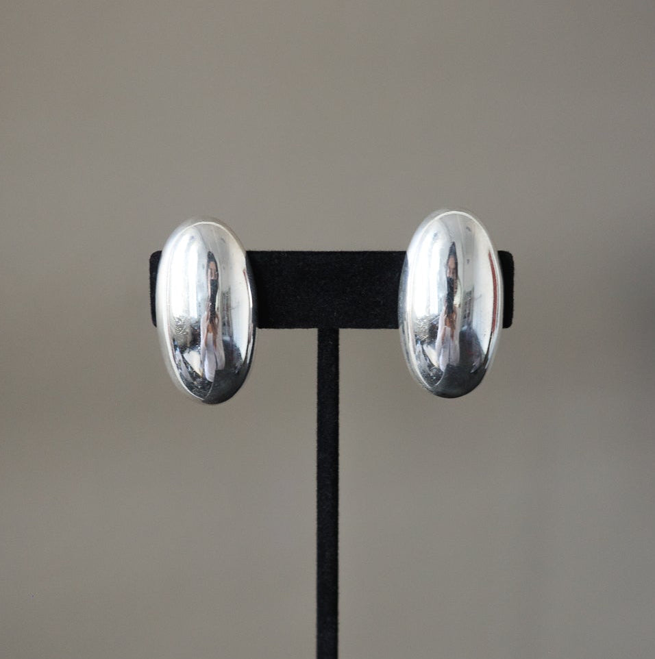 Mexican oval clip-ons
