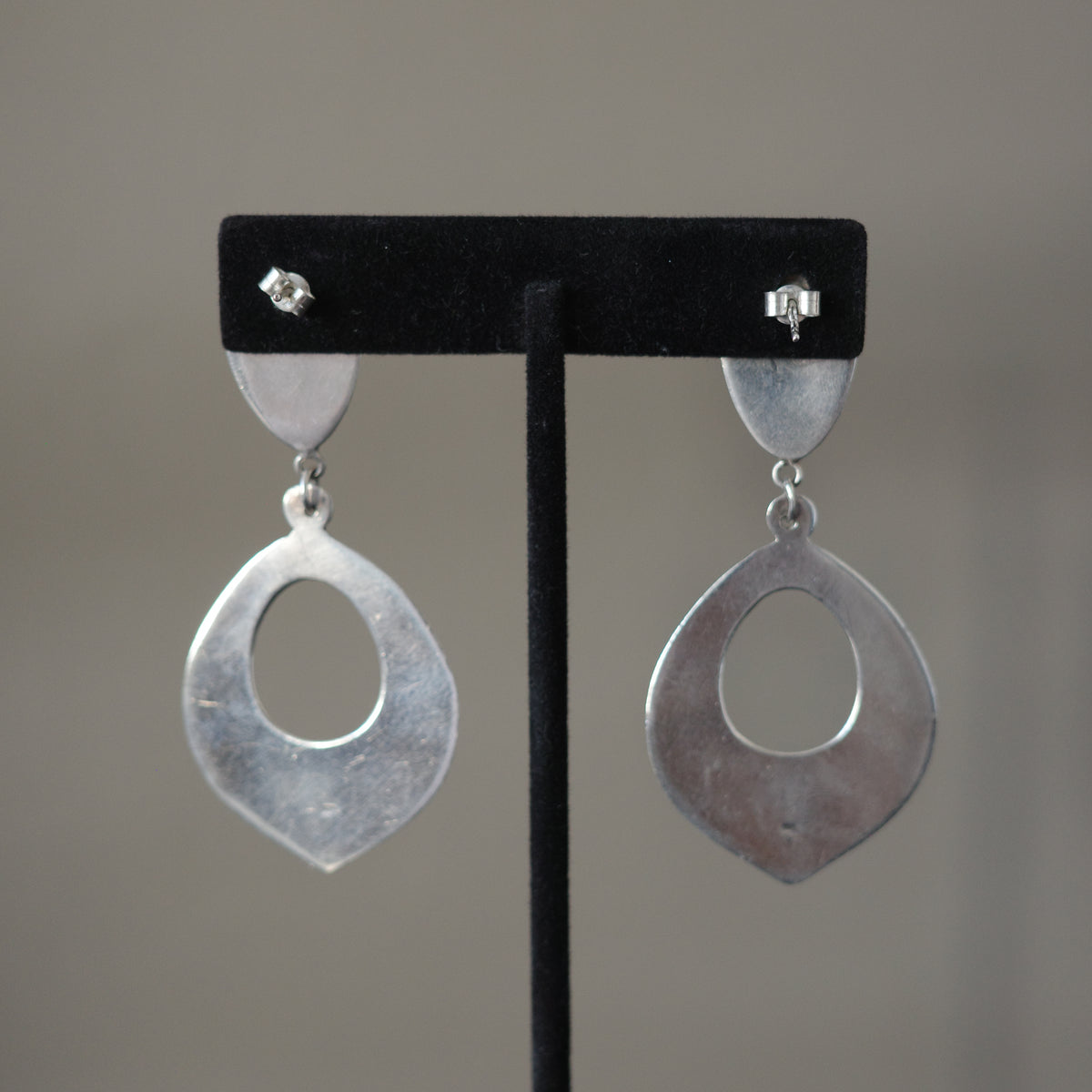 Modernist open studs