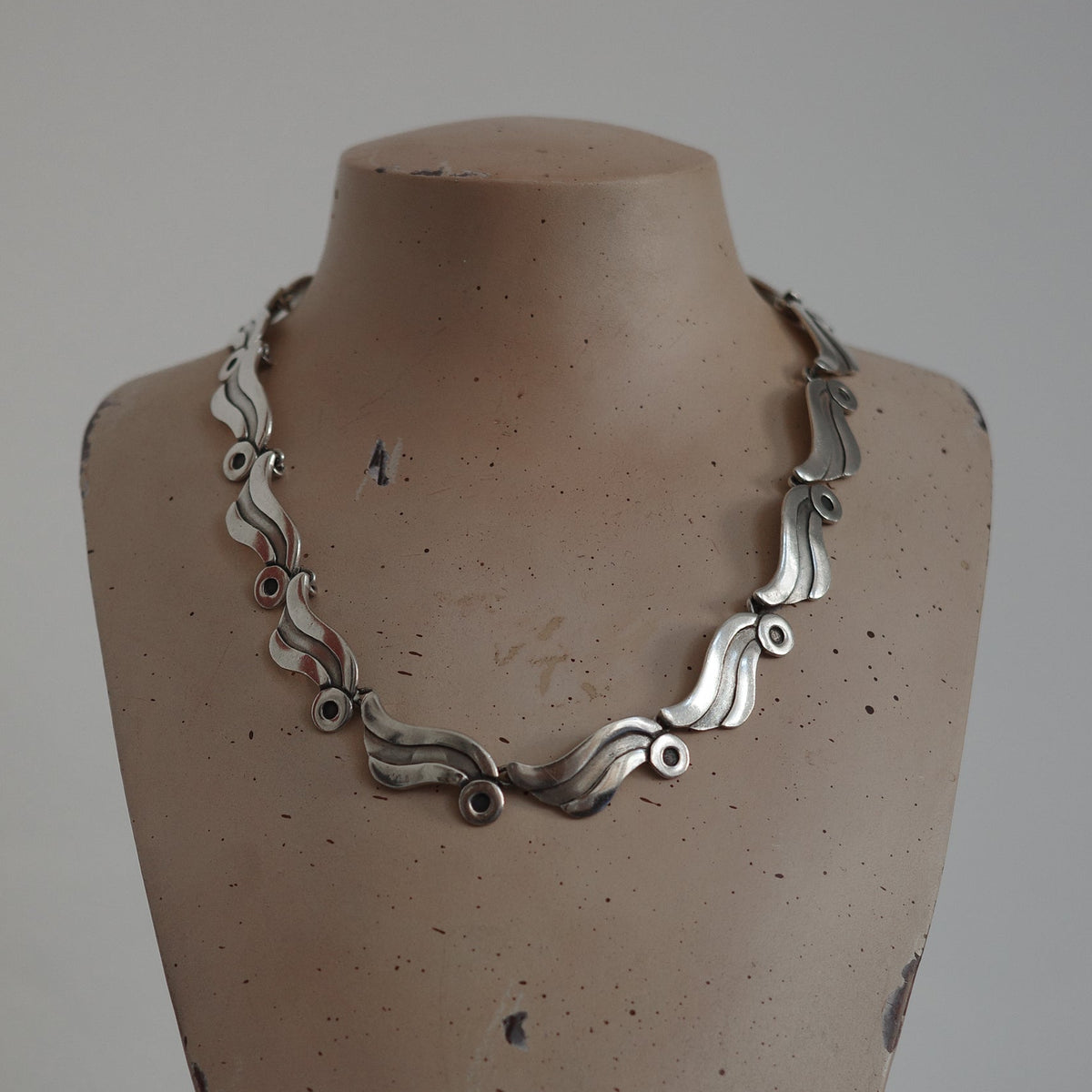 Pedro Castillo 1940s neck piece