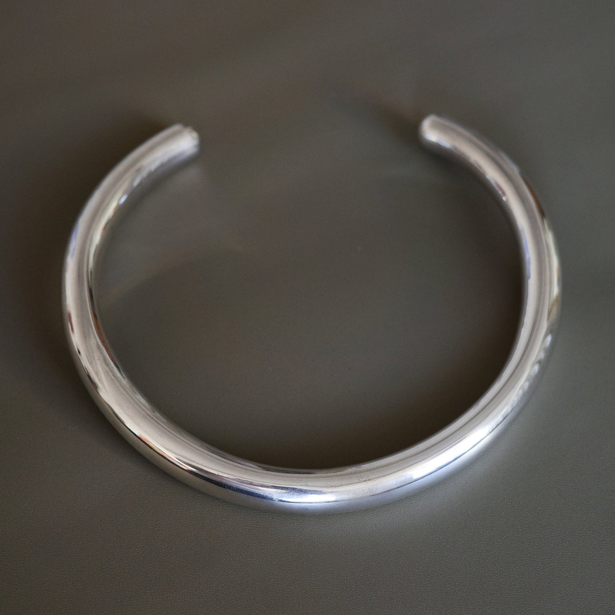 1979 neck bangle