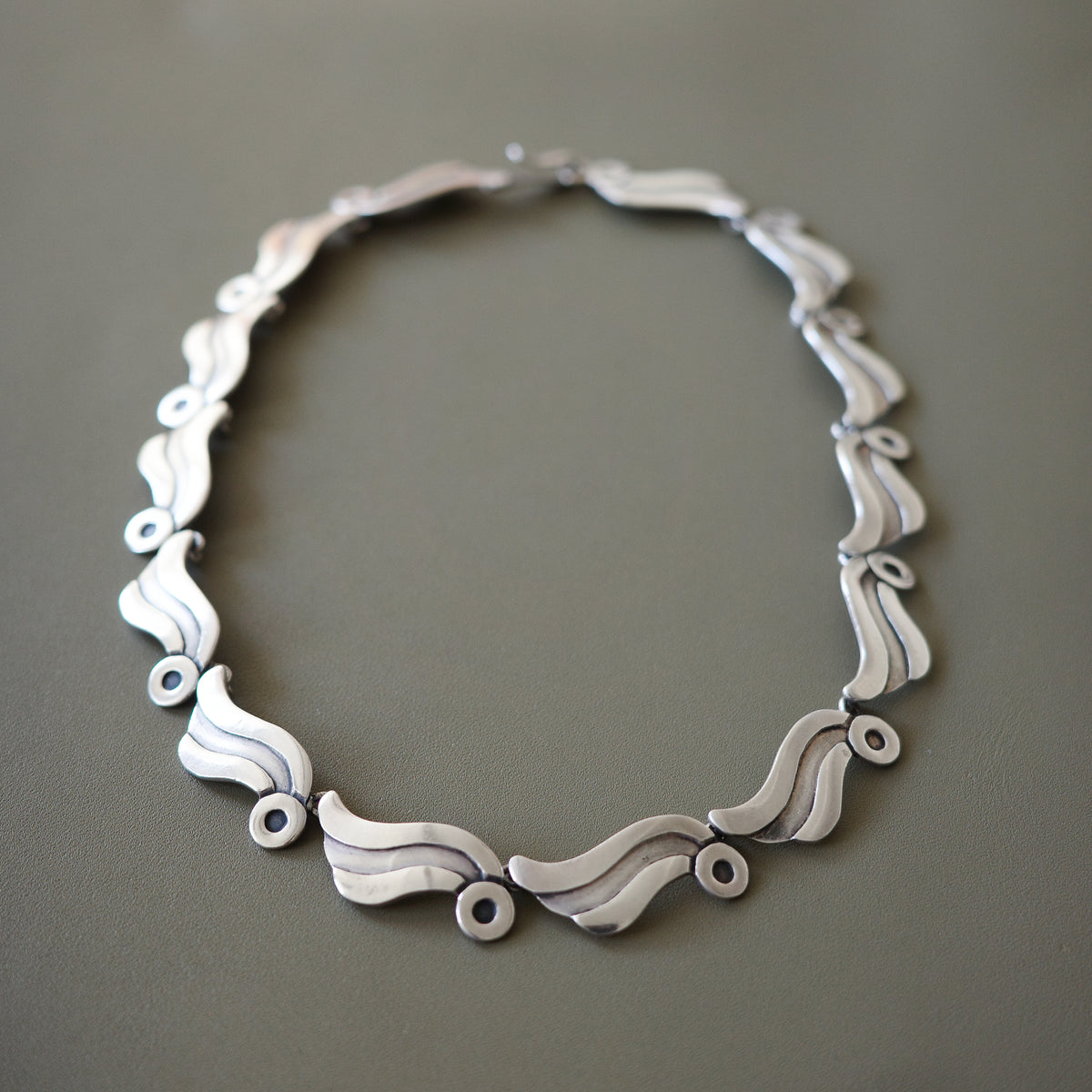 Pedro Castillo 1940s neck piece
