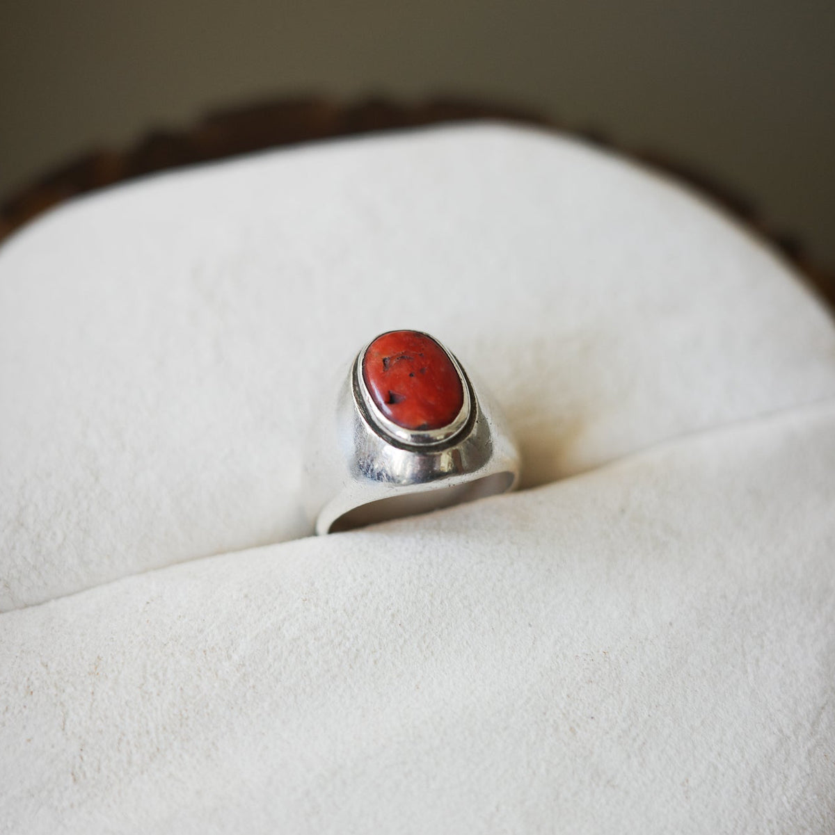 Coral band ring
