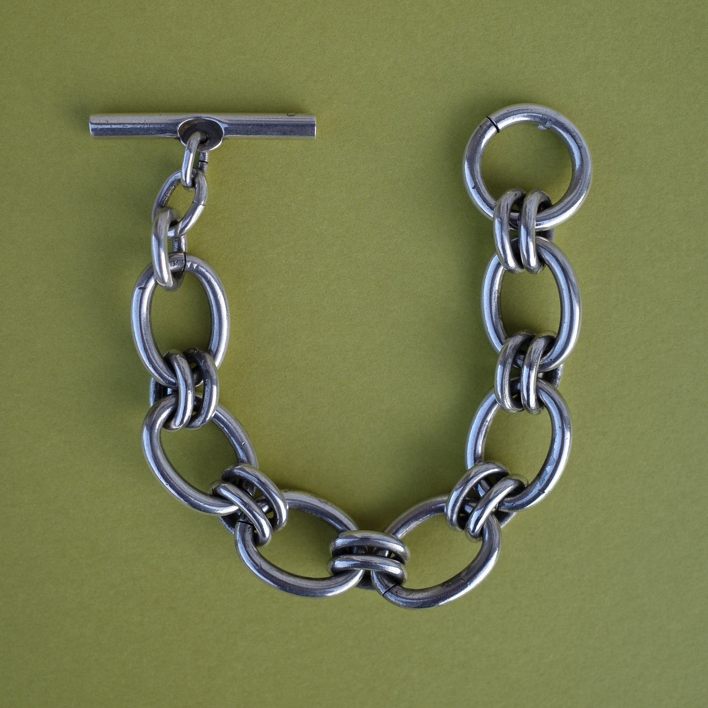 Solid oval link bracelet