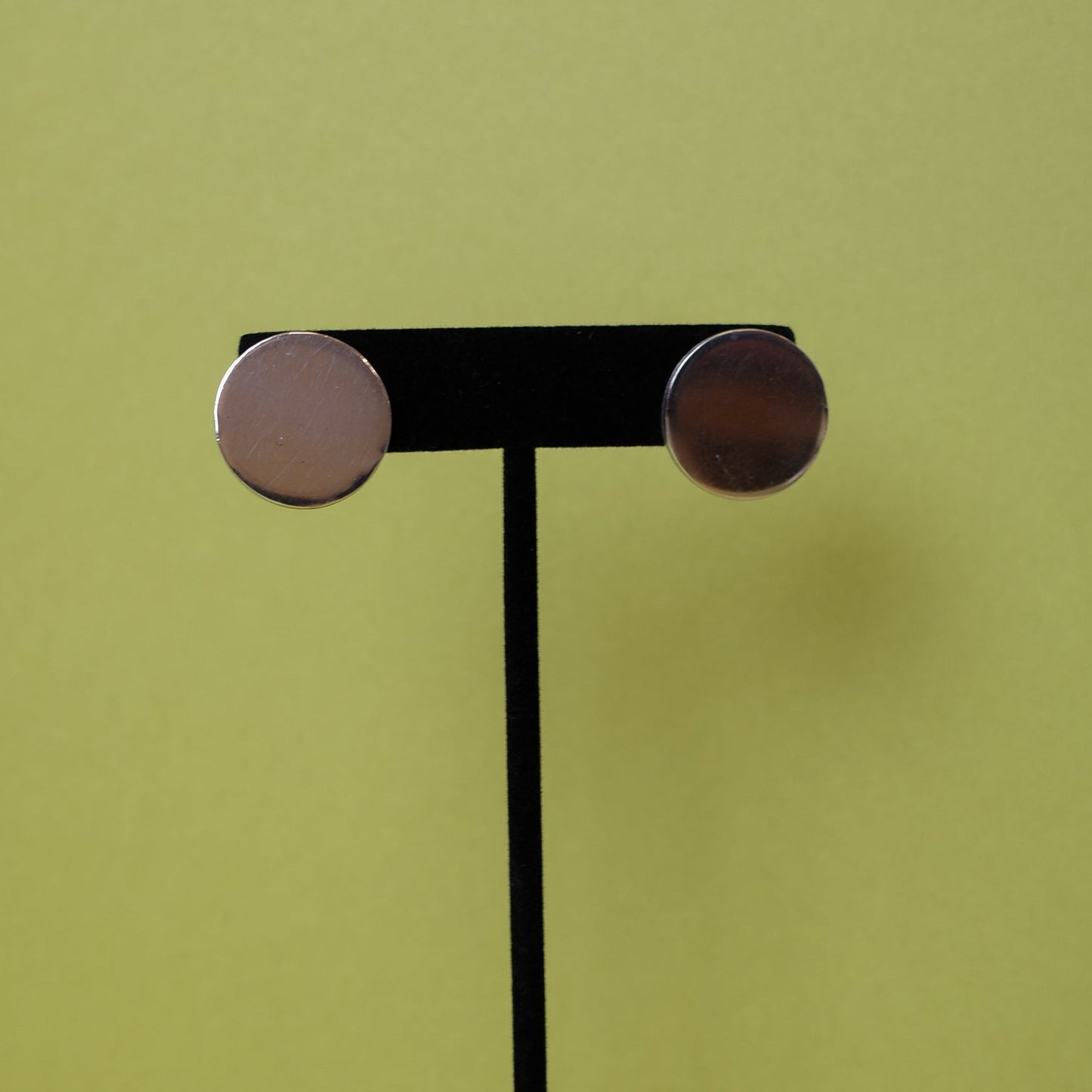 Solid silver disc earrings