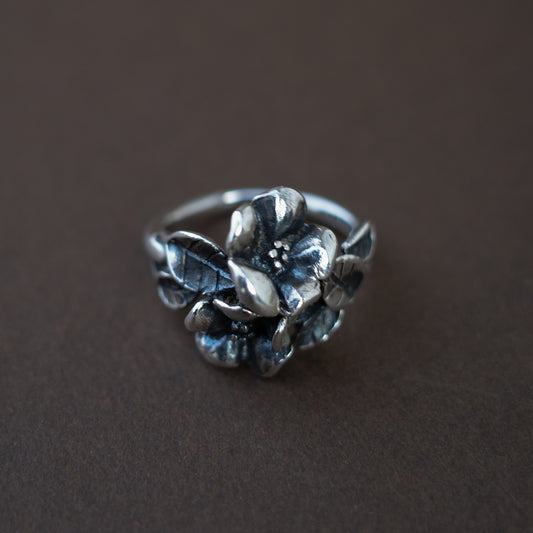 Three flower ring