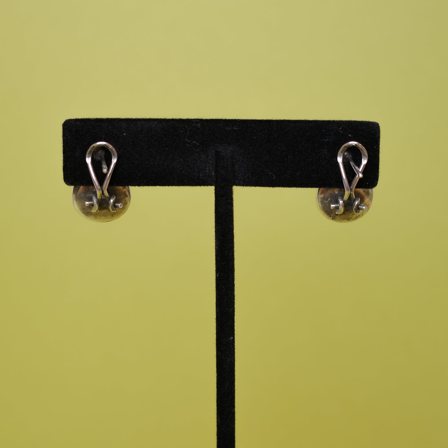 Stud drop earrings