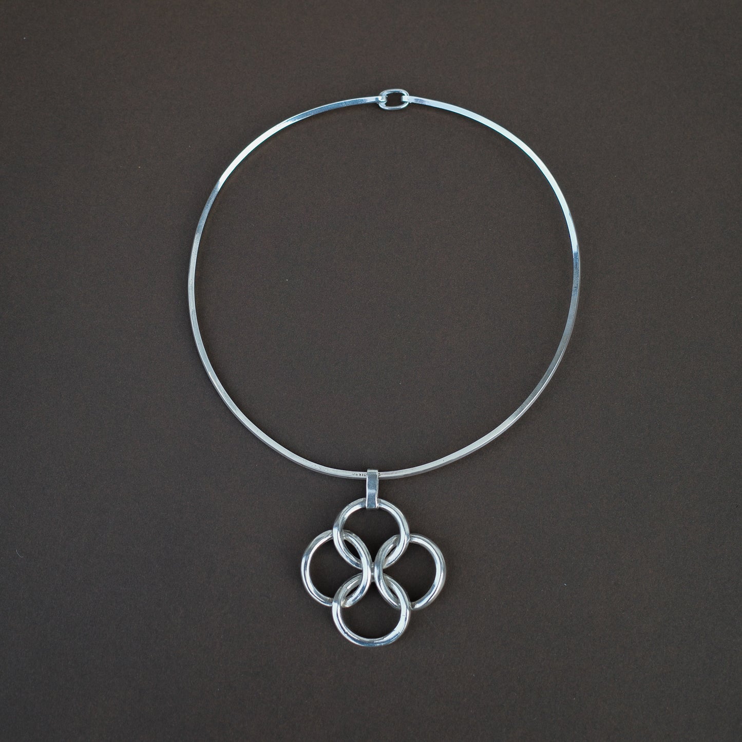 Danish loop pendant