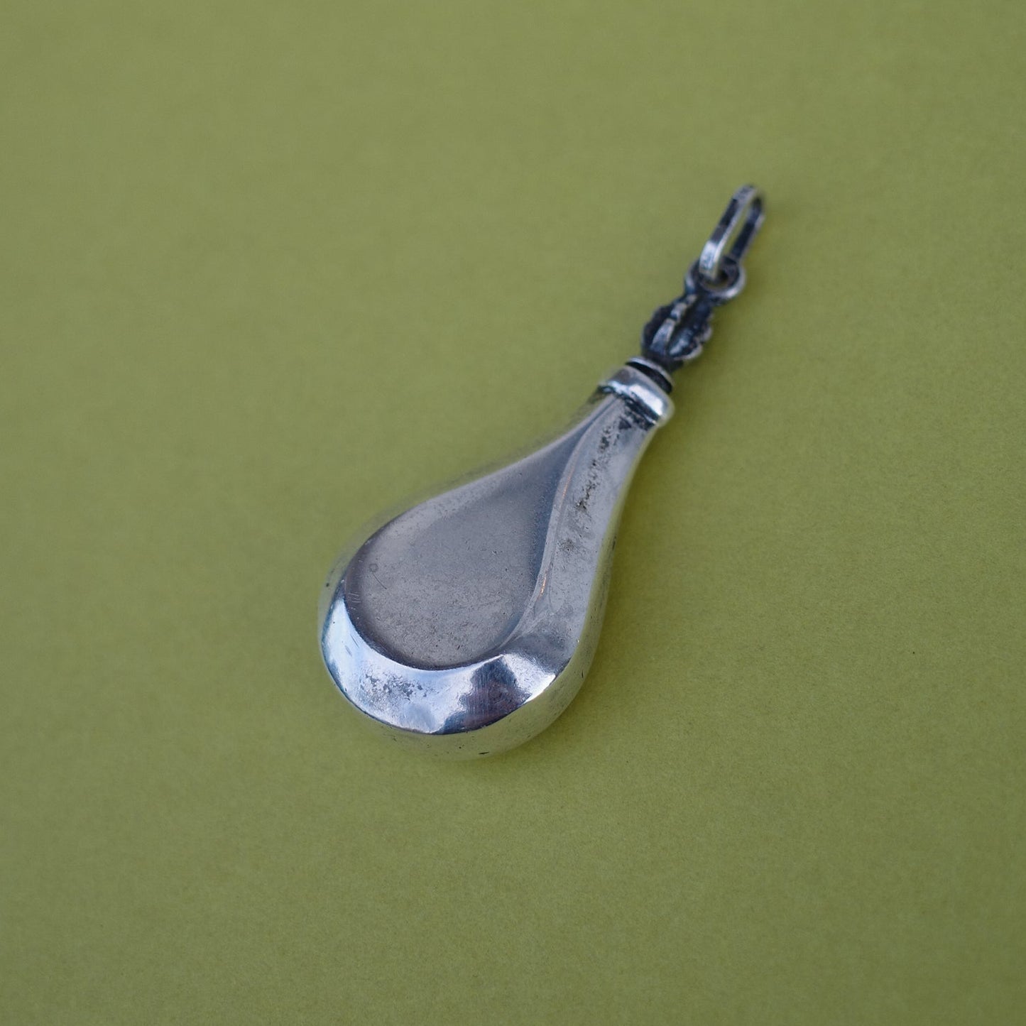Art Deco compact vessel