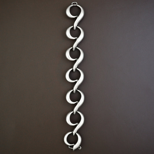 Scandinavian Ring Link Bracelet