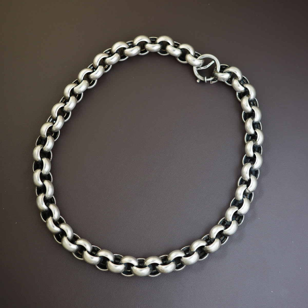 Timeless huge rolo link chain