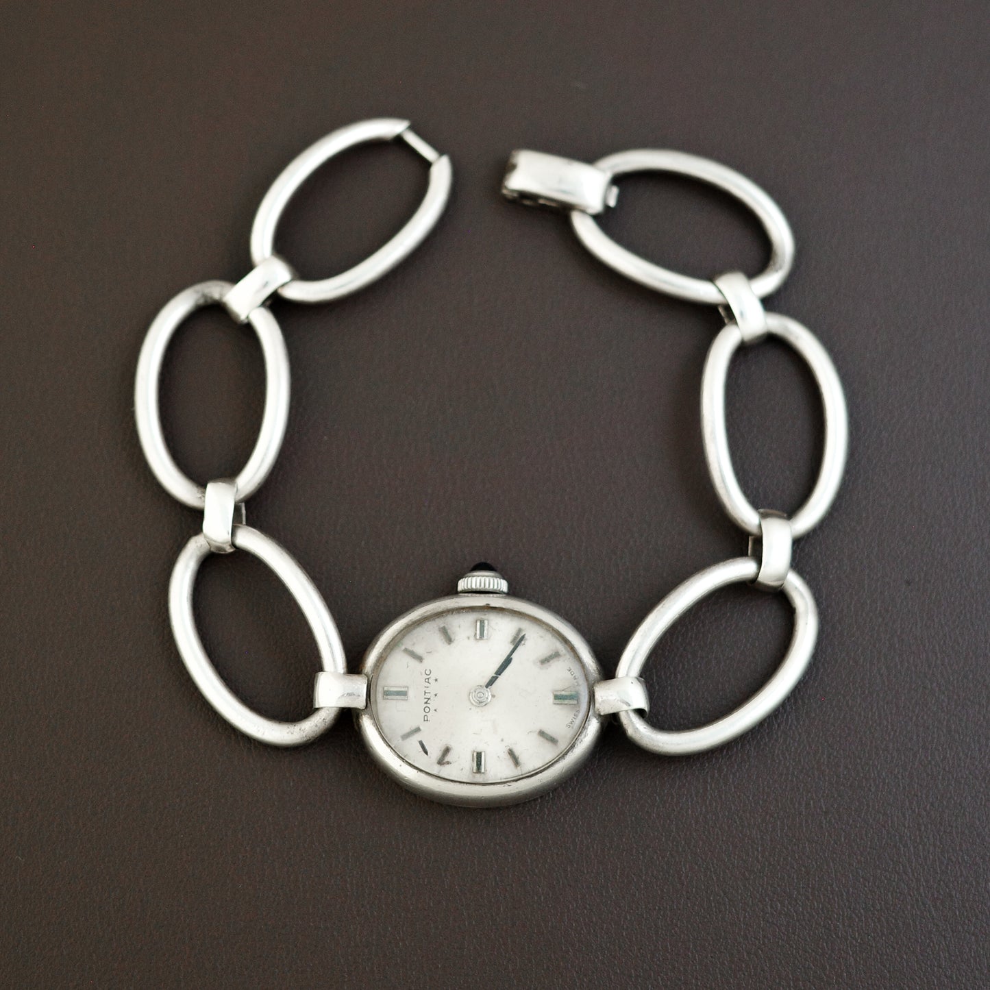 Pontiac Oval Link Watch