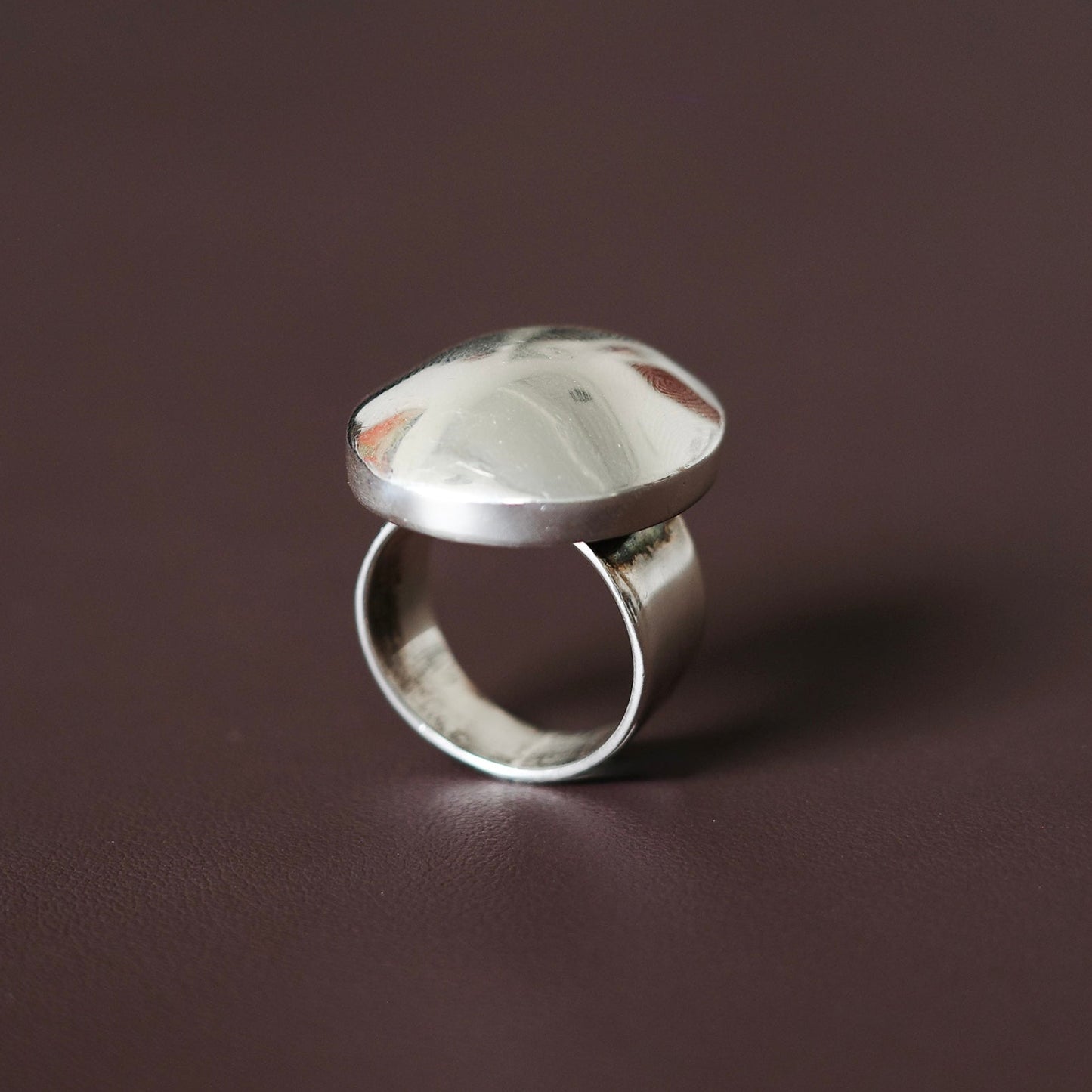 Camusso oval ring
