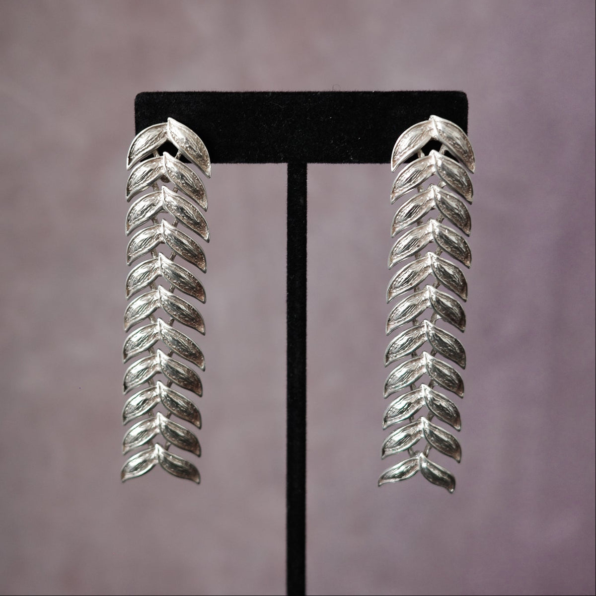 Leaf dangle earrings