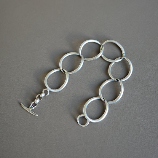 Circle Link Bracelet
