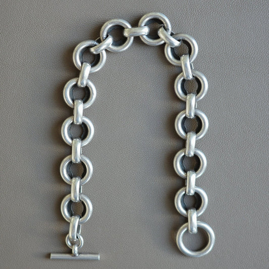 Round link toggle bracelet